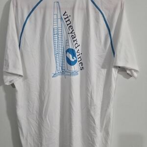 Vineyard Vines White Short-Sleeve Tee with Blue Sailboat Graphic